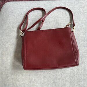 Lo & Sons Pearl Cactus Leather in Burgundy